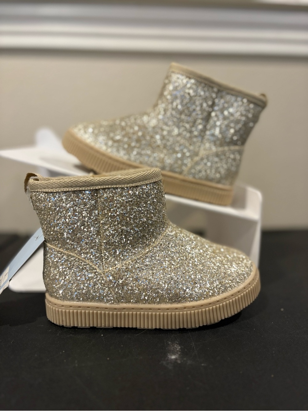 Cat & Jack Toddler Arlo Boots - Gold Glitter, Faux Fur Shearling, Size 8